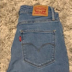 Levi’s 721 High Rise Skinny Jean